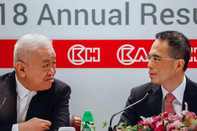 霍建宁打辅助，李嘉诚家族攒下1600亿现金